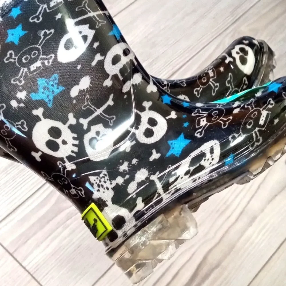 (77-3879) Western Chief Boots  Sz 5